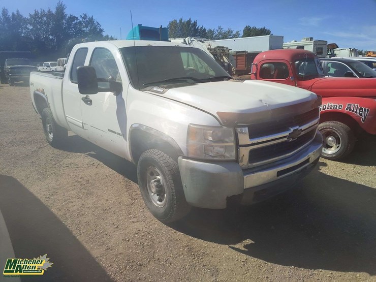 2009-chevrolet-silverado-2500hd-image-4