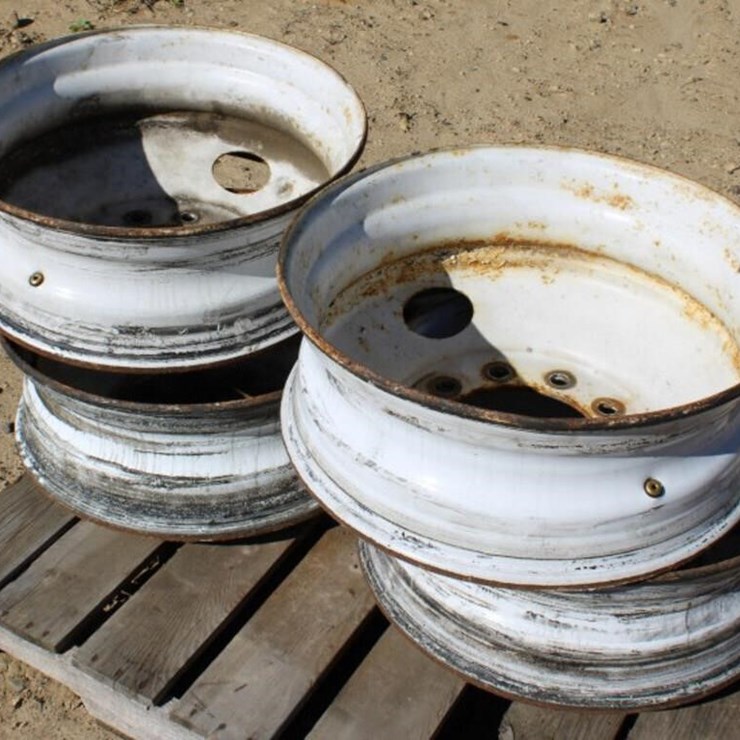 (4) 24.5 Hub Pilot Semi Wheels