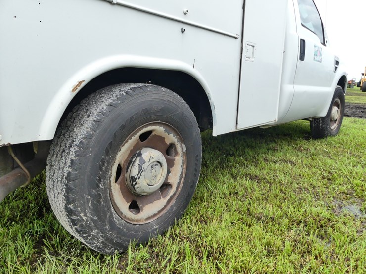2008-ford-f250-xl-image-6