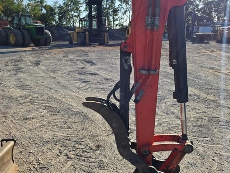 2017-kubota-kx040-4-image-43