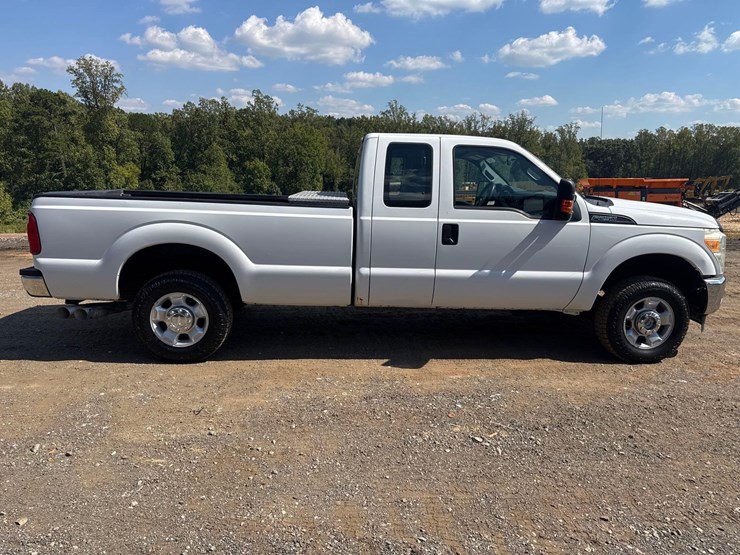 2012-ford-f250-xl-image-7