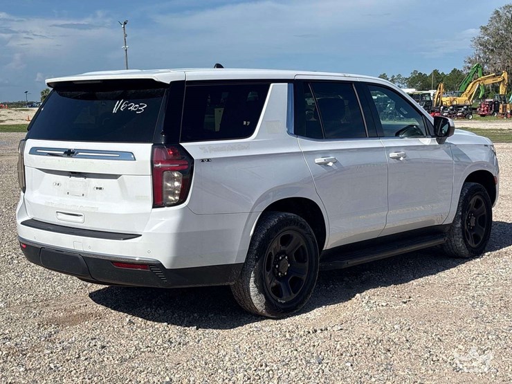 2022-chevrolet-tahoe-image-3
