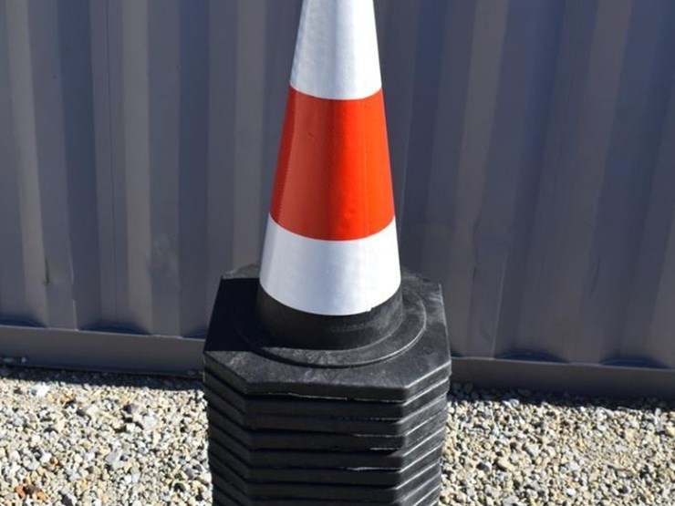 safety-cones-49818-image-1
