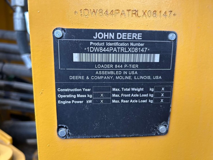 2024-deere-844-p-tier-image-3