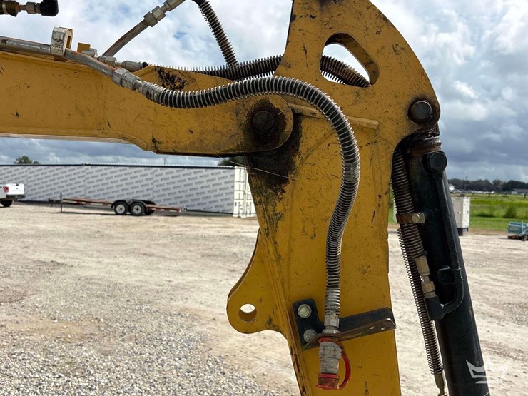 2018-caterpillar-303e-mini-excavator-image-9