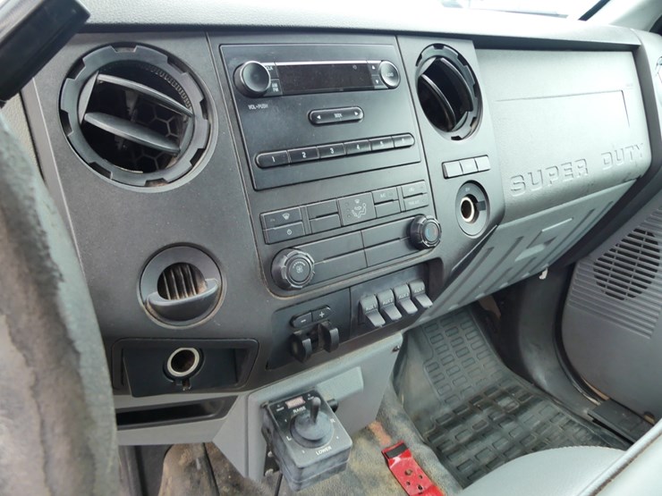 2015-ford-f450-xl-image-15