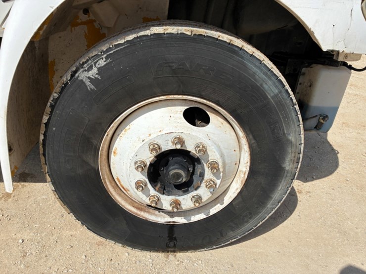2013-international-durastar-4300-image-9