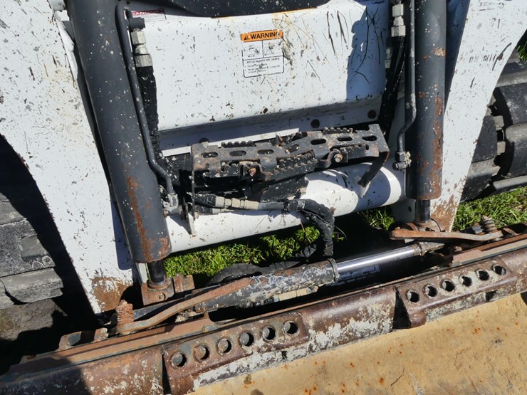 2023-bobcat-t770-image-12