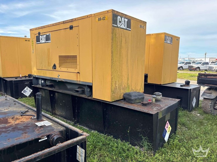 2006-caterpillar-d80-4-72kw-standby-diesel-generator-image-4