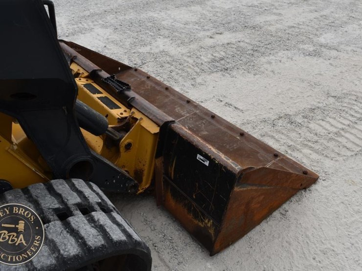 2024-deere-333g-image-23