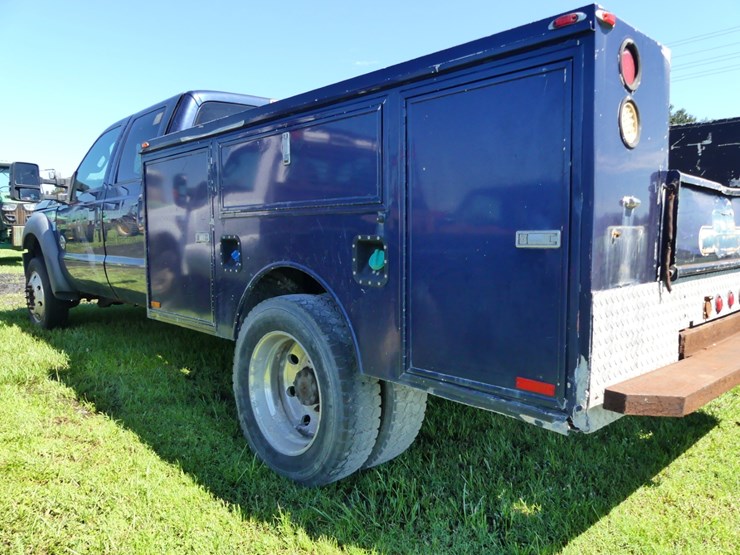 2013-ford-f550-lariat-image-4