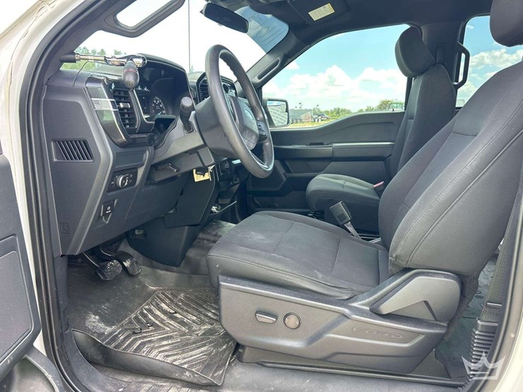 2022-ford-f150-image-17