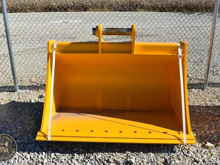 caterpillar-320-image-1