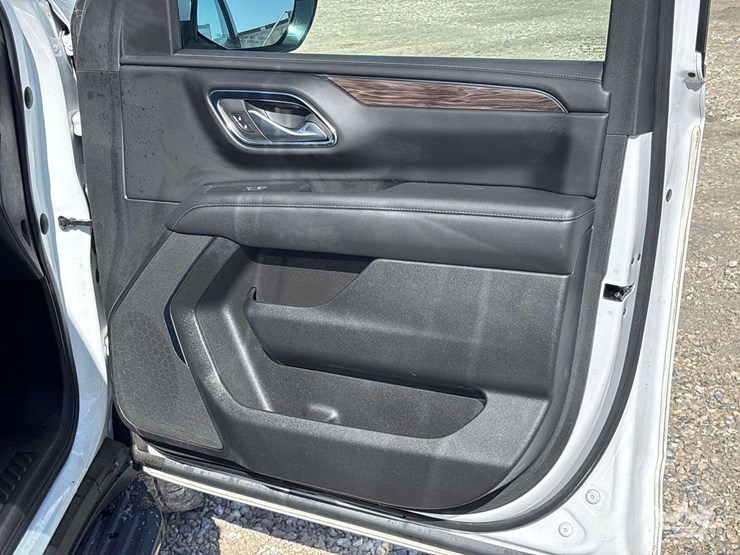 2022-chevrolet-tahoe-image-23