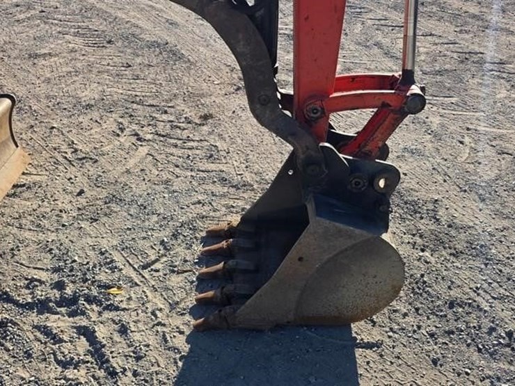 2017-kubota-kx040-4-image-42