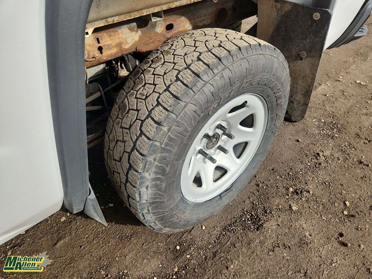 2017-gmc-sierra-1500-image-9