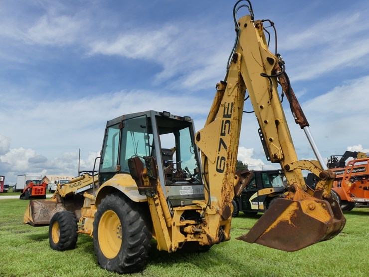 new-holland-675e-image-4