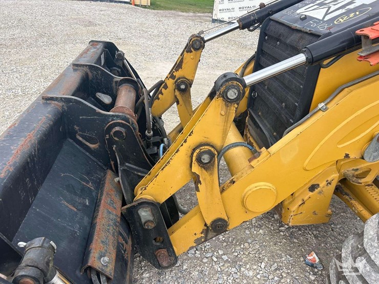 2015-caterpillar-420f2-it-image-21