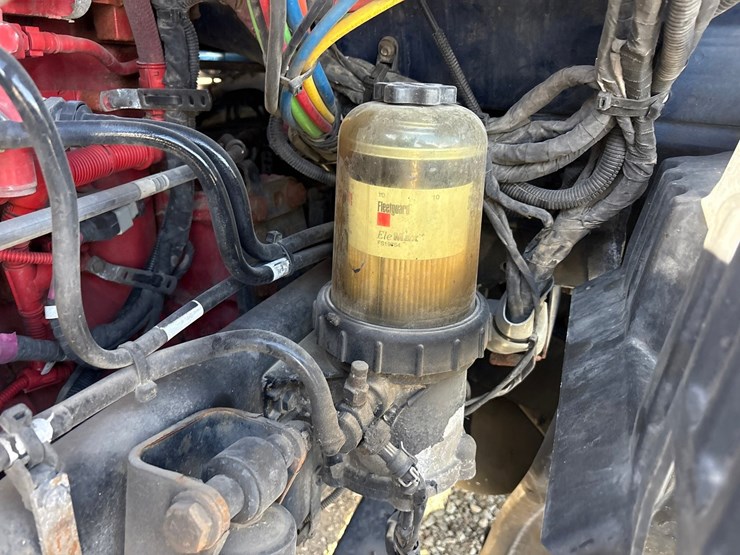 2018-kenworth-t680-image-48