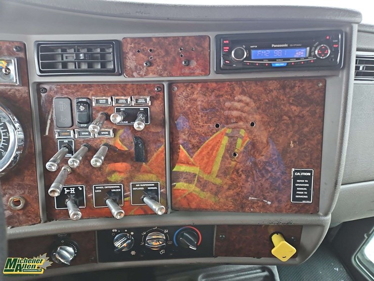 2008-kenworth-t300-image-17