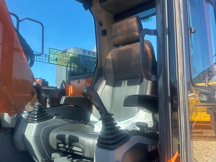 2022-doosan-dx140-lcr-image-29