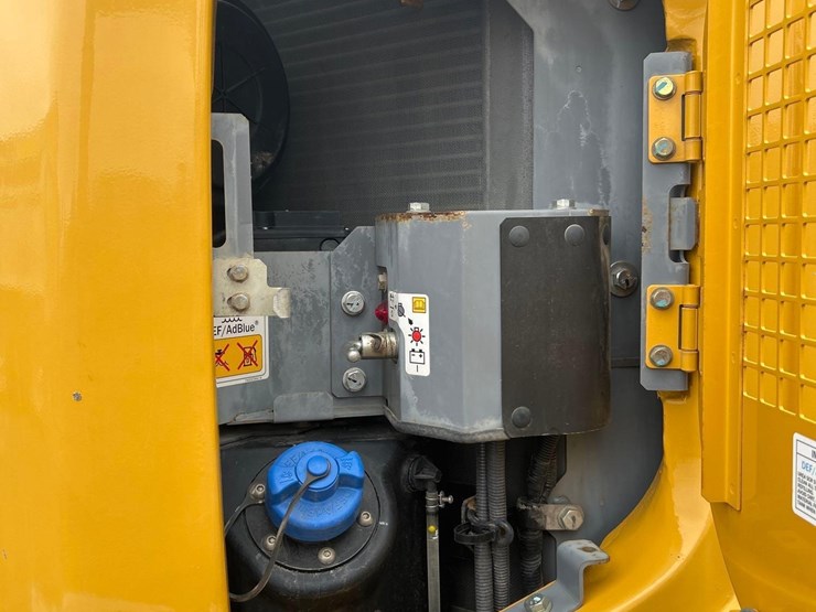 2023-deere-135-p-tier-image-49