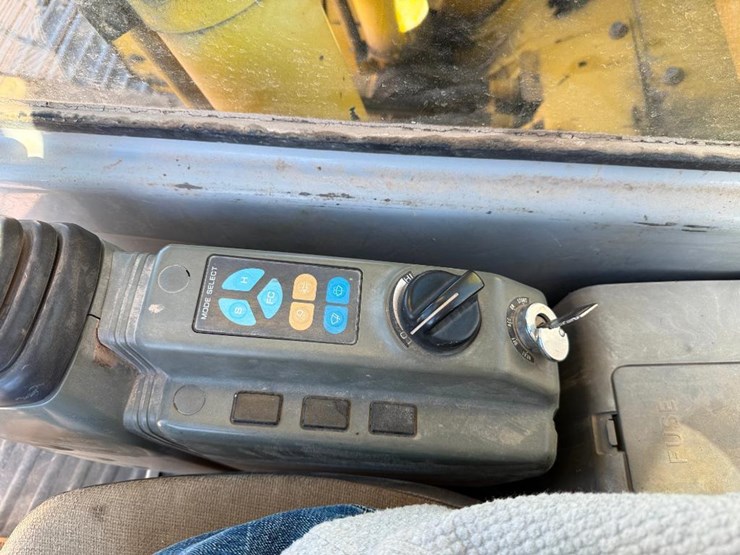 kobelco-sk200sr-lc-image-47