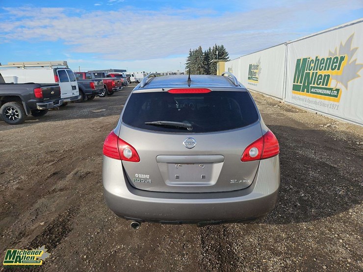 2009-nissan-rogue-image-10