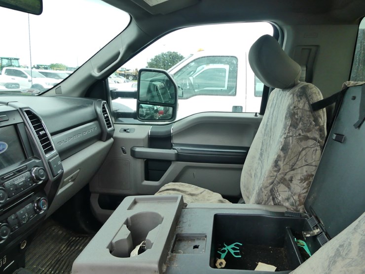 2017-ford-f450-xlt-image-8