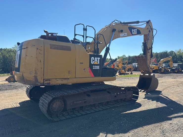 2013-caterpillar-320el-image-7