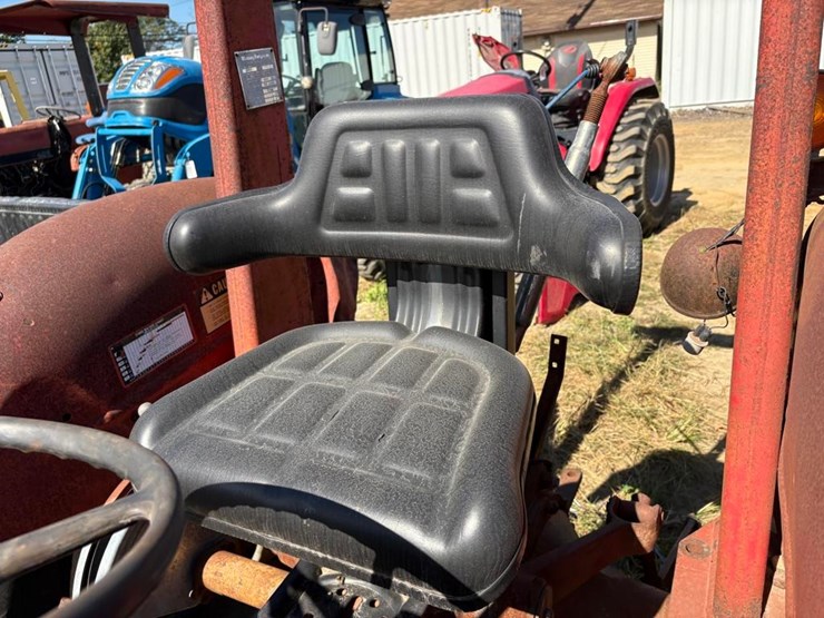 massey-ferguson-235-image-15