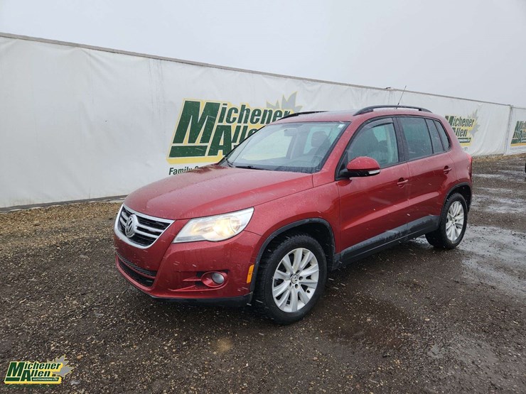 2011-volkswagen-tiguan-image-1