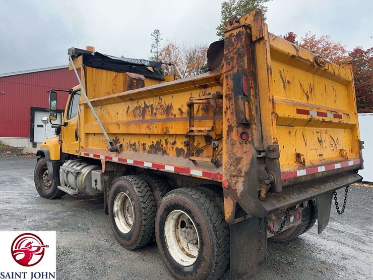 2014-freightliner-114sd-image-7