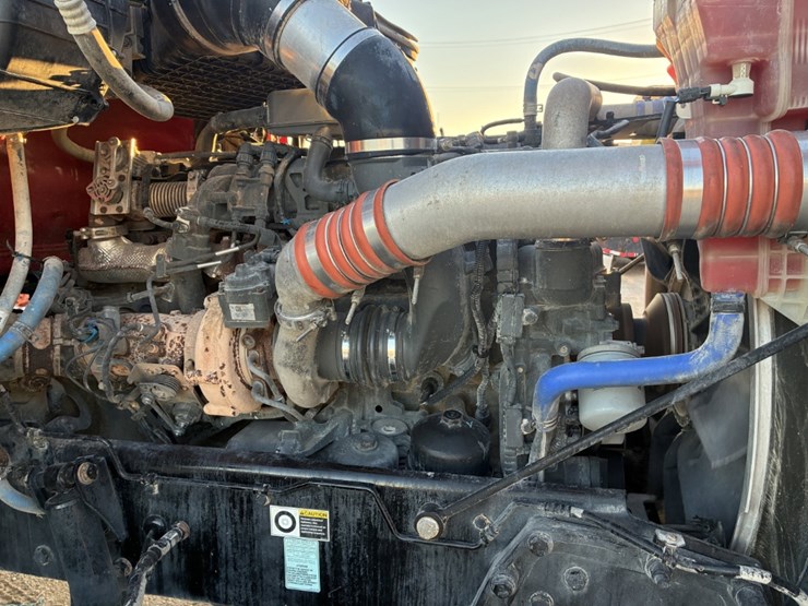 2021-kenworth-t880-image-21