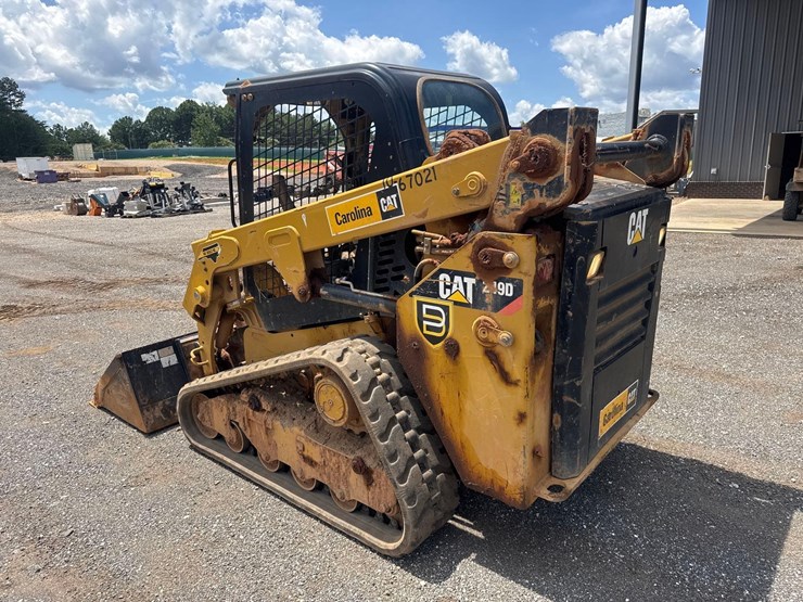 2019-caterpillar-249d-image-3
