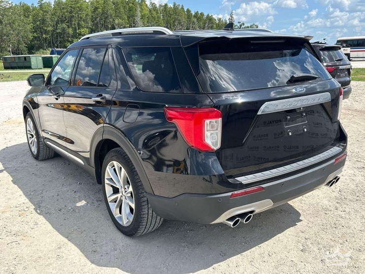2022-ford-explorer-image-4