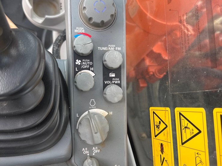 2021-hitachi-zx135us-6-image-35