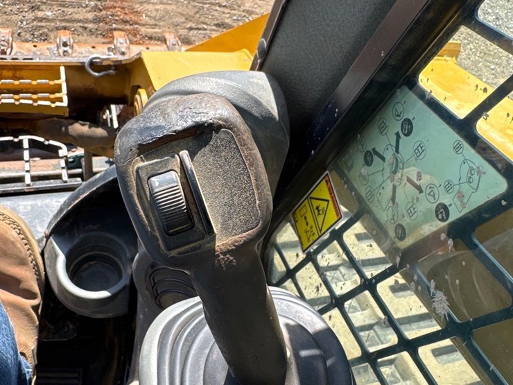 2019-caterpillar-289d-image-27