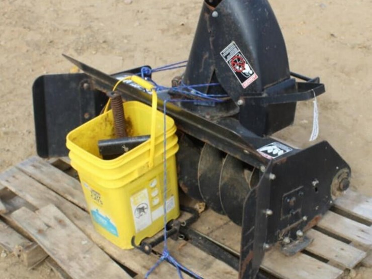 new-holland-snowblower-attachment-42"-image-5