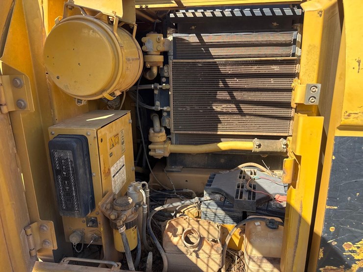 2007-caterpillar-312c-image-24
