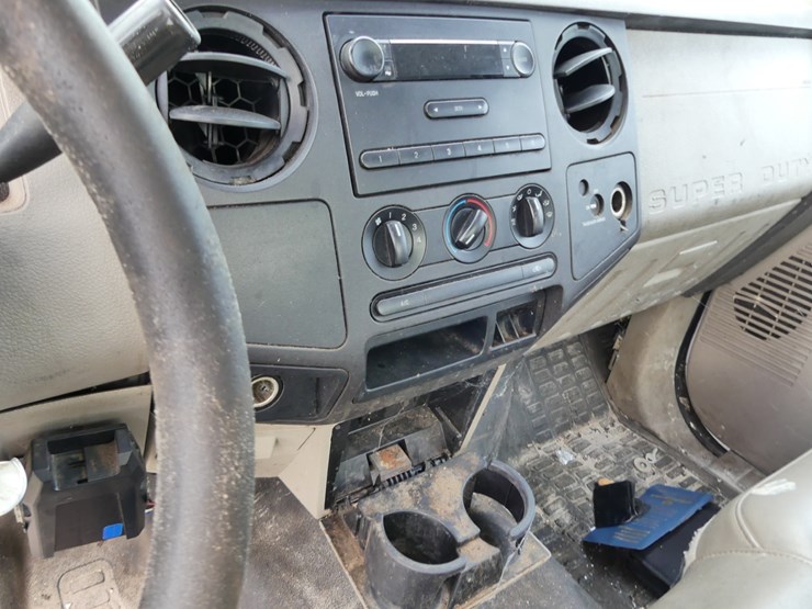 2008-ford-f250-xl-image-11