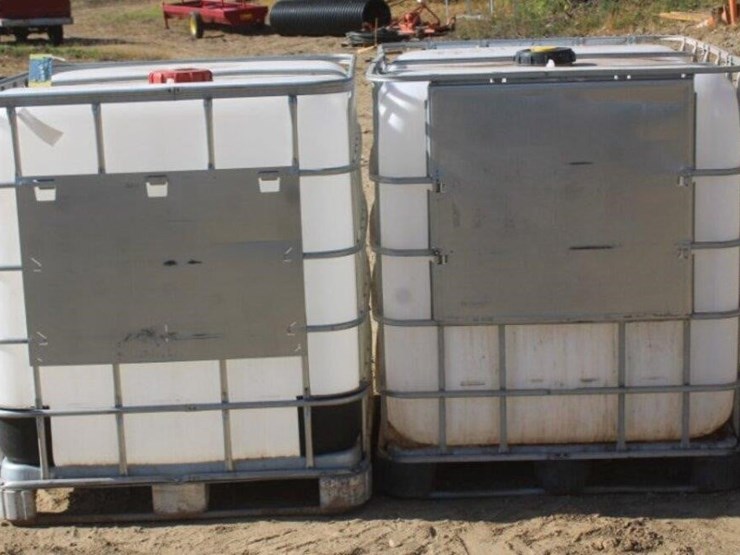 poly-tanks-in-cages-image-3