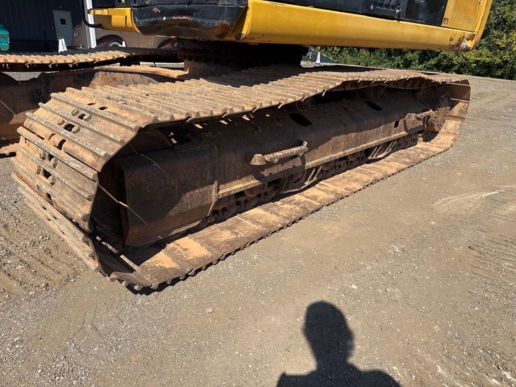 2013-caterpillar-320el-image-16