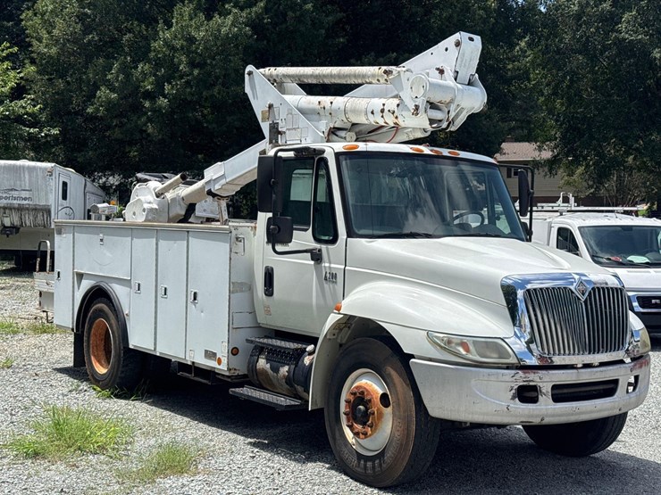 2006-international-durastar-4200-image-7