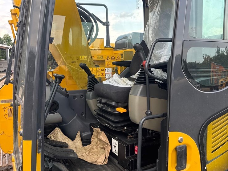 2021-komatsu-pc138us-11-image-26