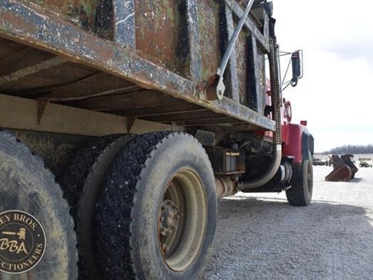 1988-ford-l8000-image-21