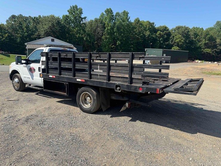 2011-ford-f350-image-3