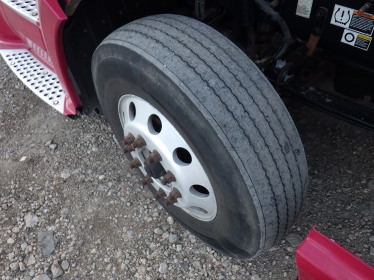 2017-kenworth-t680-image-29