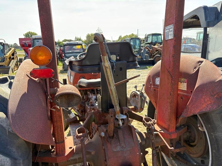 massey-ferguson-235-image-13