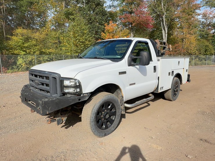 2007-ford-f350-xl-image-1